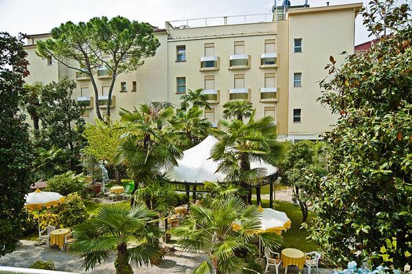 Hotel B&B Risorta Abano Terme Extérieur photo