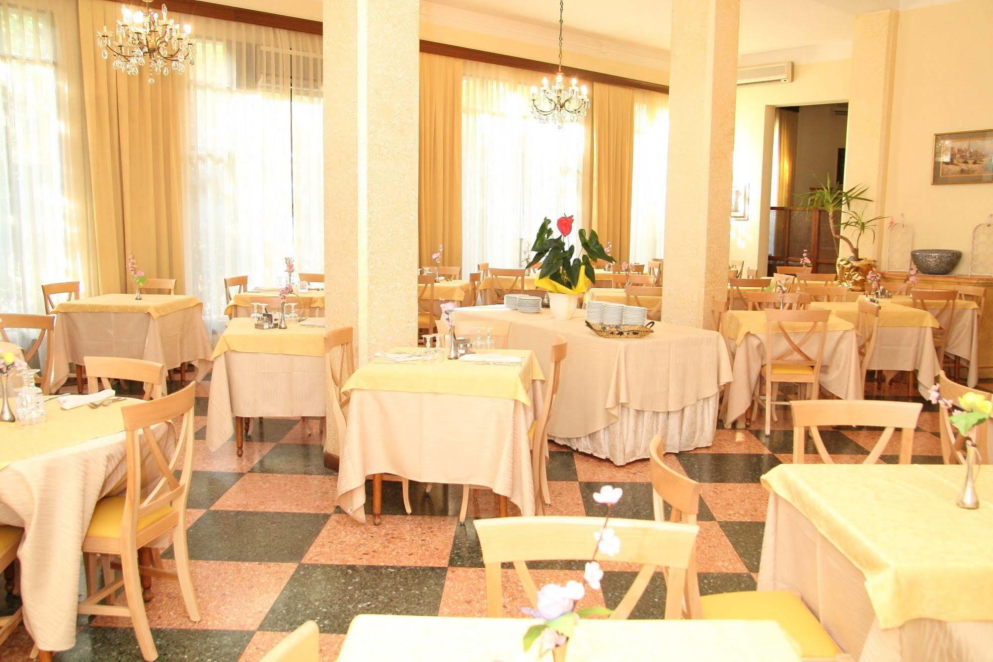 Hotel B&B Risorta Abano Terme Extérieur photo
